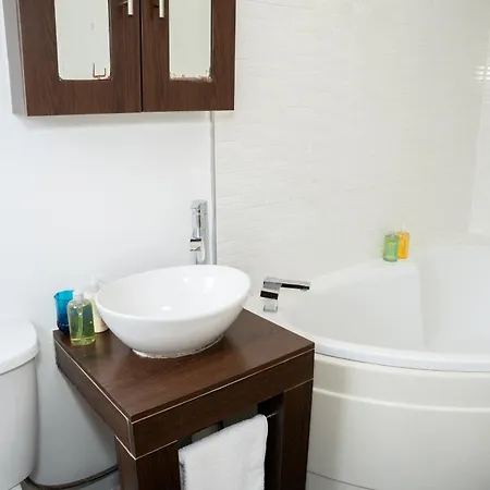 Imagination By Olauda Sa - 3 Bed House With Free Parking 別荘