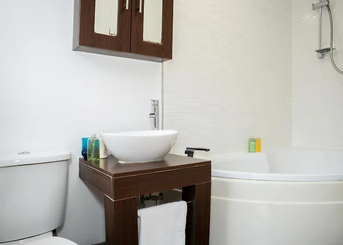 Imagination By Olauda Sa - 3 Bed House With Free Parking Дом отдыха *