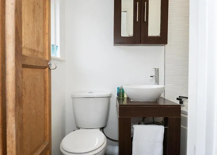 Imagination By Olauda Sa - 3 Bed House With Free Parking *