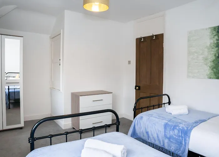 Imagination By Olauda Sa - 3 Bed House With Free Parking Feriehus