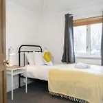 Σπίτι διακοπών Imagination By Olauda Sa - 3 Bed House With Free Parking *