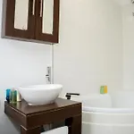 Σπίτι διακοπών Imagination By Olauda Sa - 3 Bed House With Free Parking