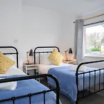 Σπίτι διακοπών Imagination By Olauda Sa - 3 Bed House With Free Parking *